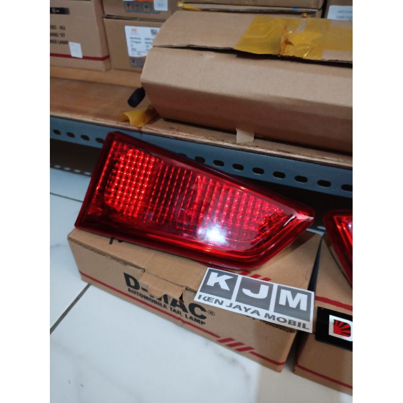lampu reflektor bagasi belakang avanza xenia 2016 2017 2018