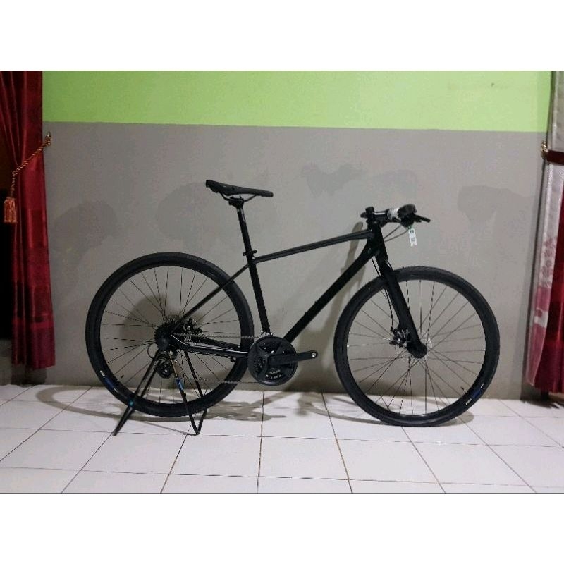 sepeda hybrid specializeed sport