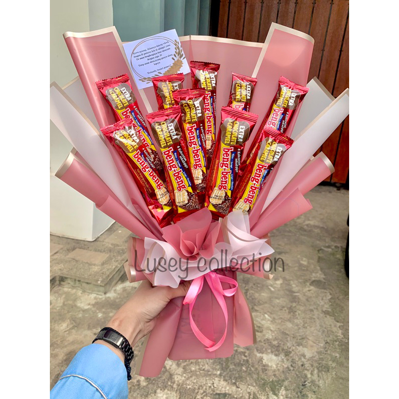 

Bucket coklat/bucket silverqueen/kado ultah/kado anniv/kado wisuda/kado unik