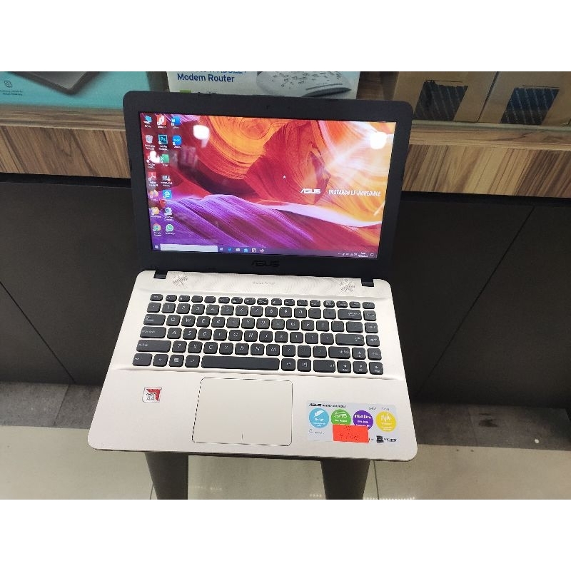 LAPTOP ASUS X441B AMD A4 RAM 4GB SSD 128GB WINDOWS 10 GENERASI TERBARU