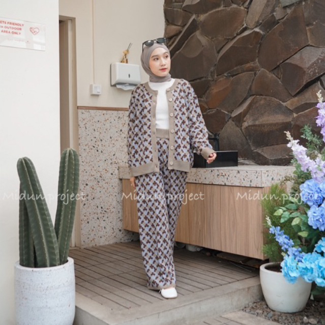 One Set Sabrina Knit  | Satu Set Wanita Rajut Premium