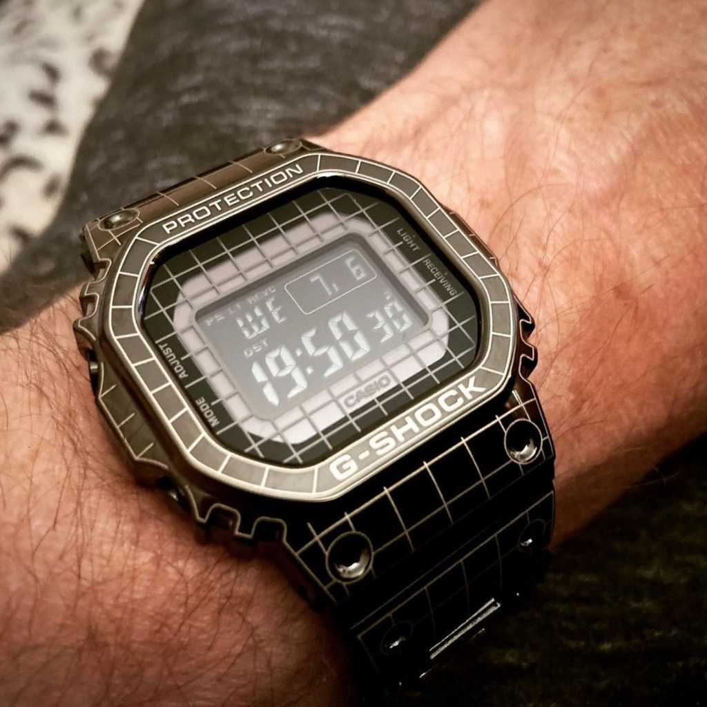 Jam Tangan CASIO G-Shock GMW-B5000CS-1 Full Metal GShock GMW-B5000 Series Laser Grid Pattern Digital