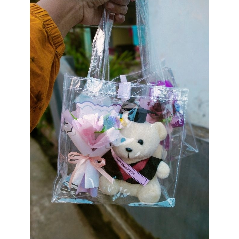 kado unik/ buket wisuda/buket boneka/ Boneka Wisuda/ hamper/kado ulangtahun