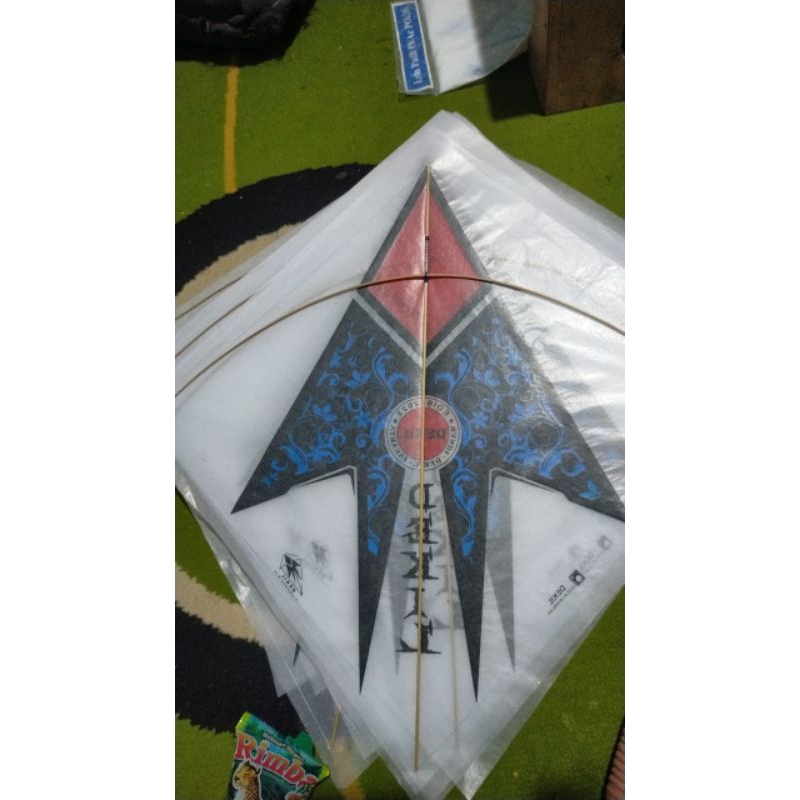 Layangan Sukoy Dekil 3 Warna full bambu petung tua*turnament*