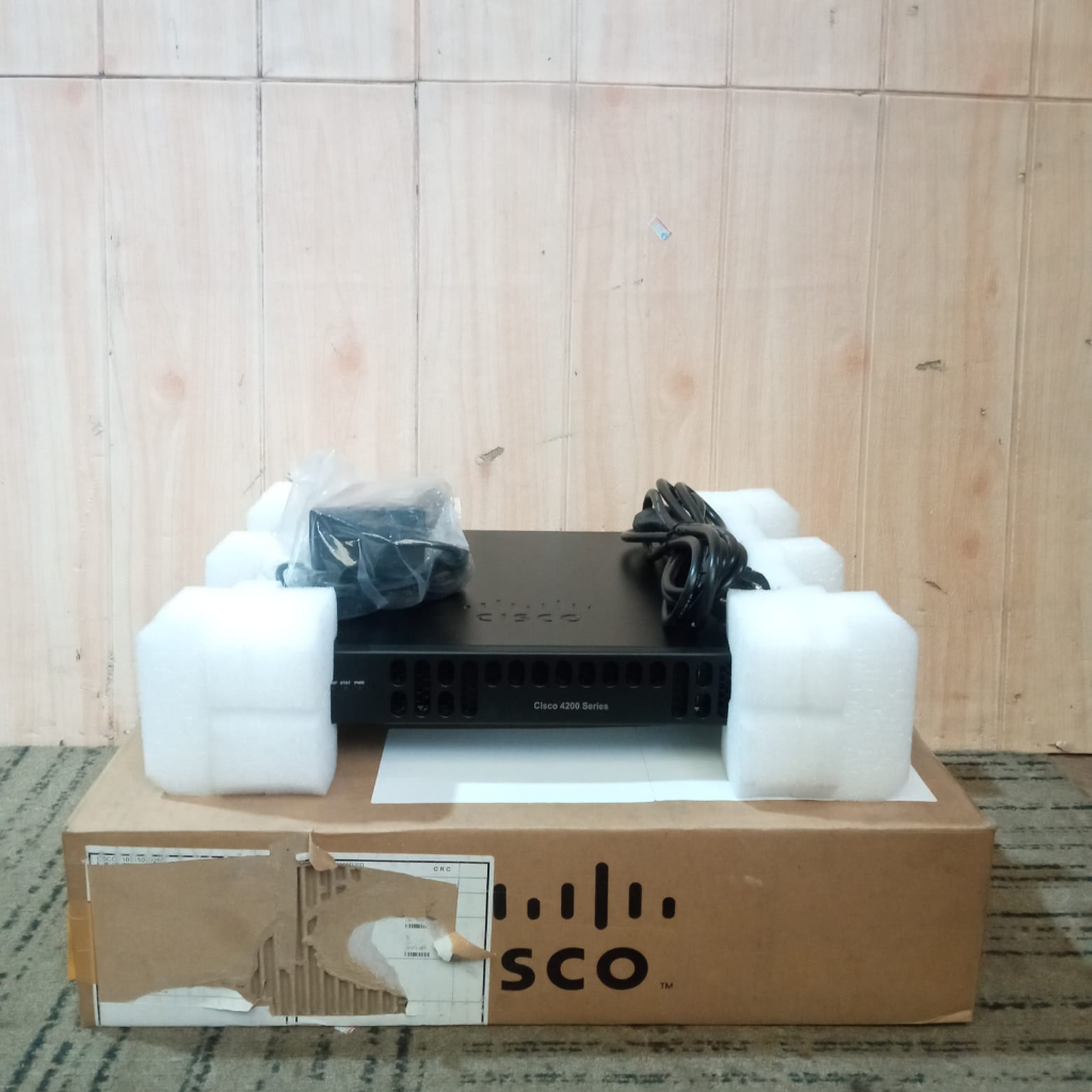 Cisco ISR4221/K9 Series Router ISR 4221 Barang Baru Stock Lama Mulus