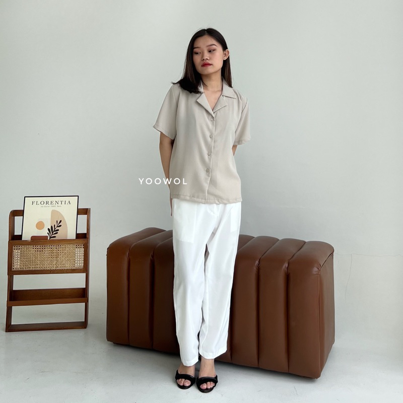 YOOWOL Pau Shirt / Basic Office Shirt Lengan Pendek Wanita