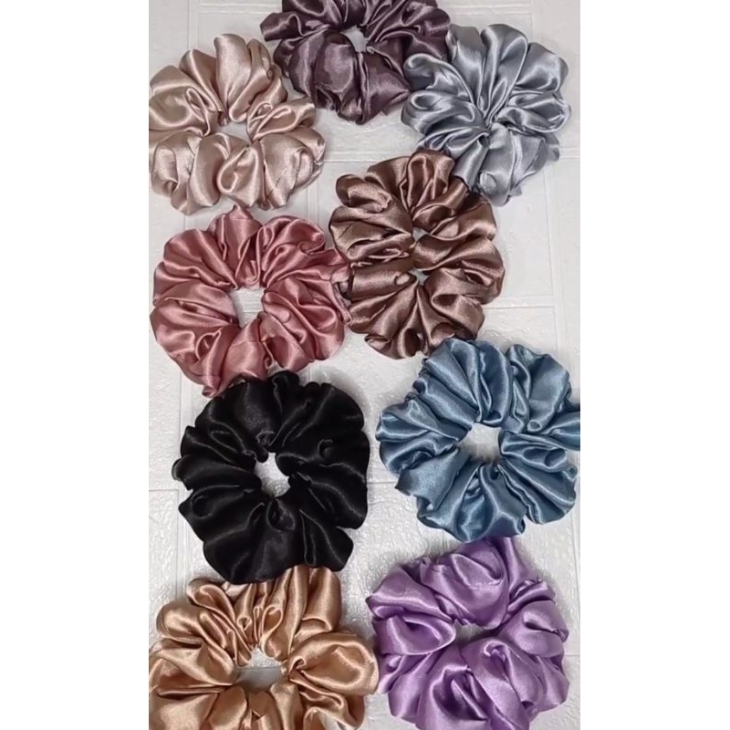 ikat rambut, scrunchie .(UK sedang),Cepol rambut bahan satin