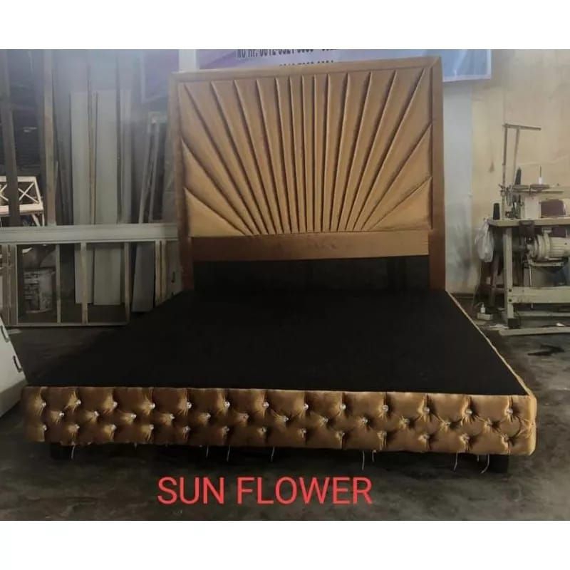 Tempat Tidur Divan Sandaran Sun Flower