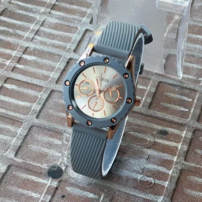 (Terima Cod)Jam Tangan Wanita Fashion Gues Crono Variasi Strap Karet/Rubber(Dikirim Jakarta)