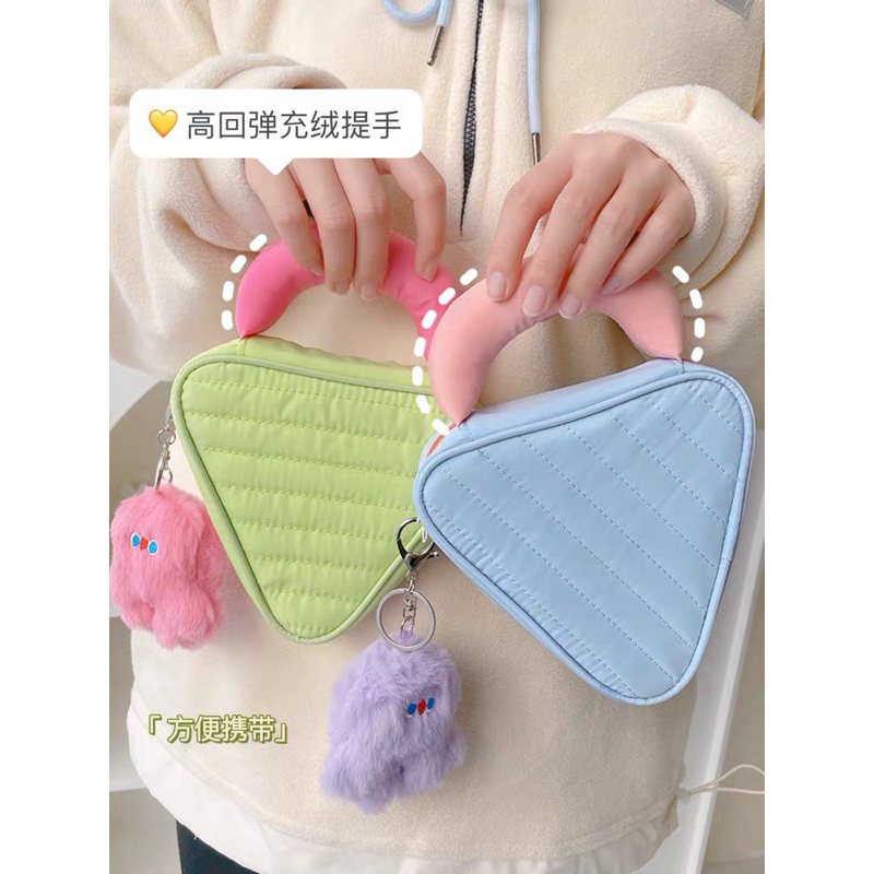 POUCH SEGITIGA PUFFY/MINI POUCH SEGITIGA/SHANIA HAND PUFFY BAG/RAVEL POUCH MINI