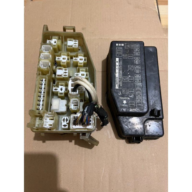 FUSE BOX ENGINE TOYOTA SOLUNA GLI ORIGINAL JAPAN