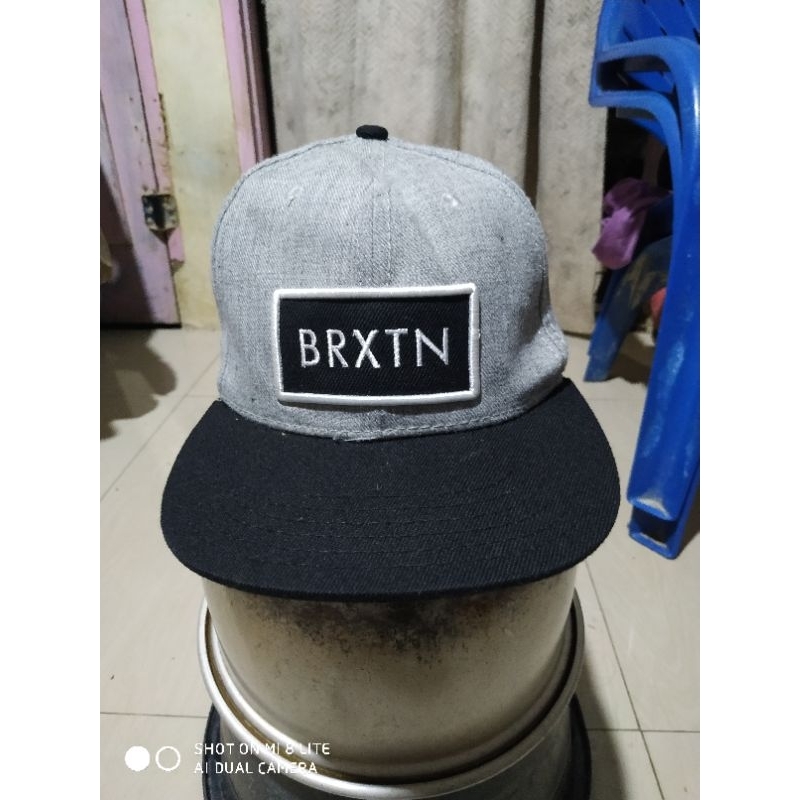 topi Brixton