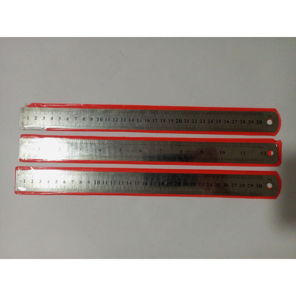 

Penggaris Besi 30cm Merk MC