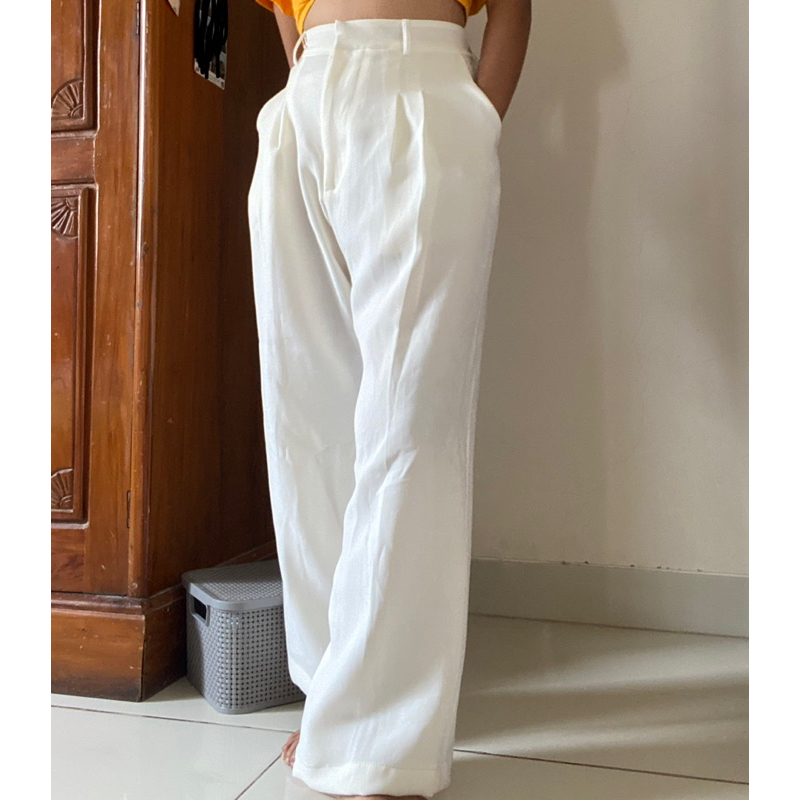 preloved avgal x byeol jessie white pants / white cullote pants premium