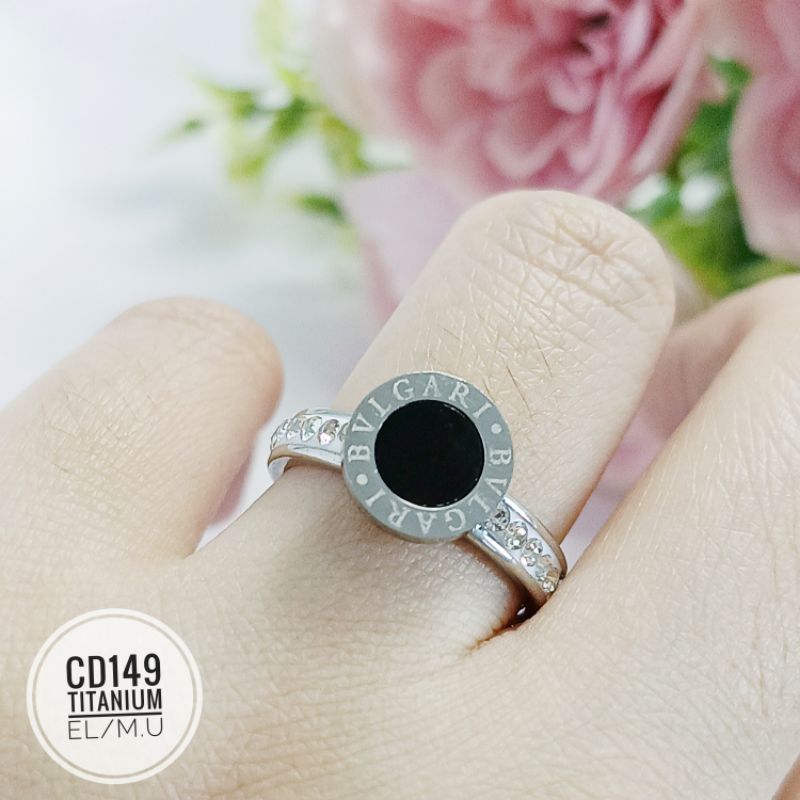 Cincin titanium bv hitam permata CD149