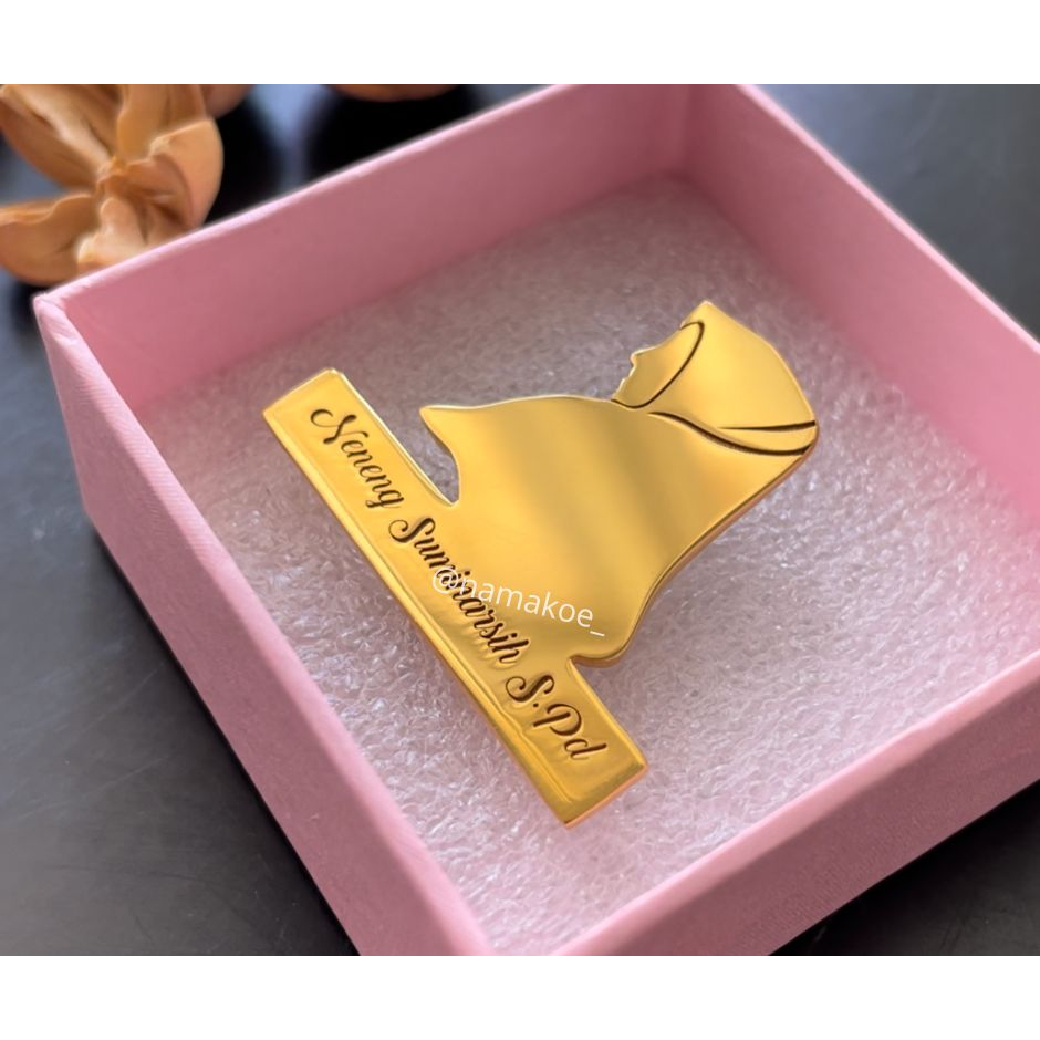 Bros guru muslimah name tag custom