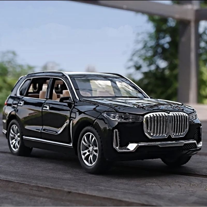 Diecast Mobil BMW X7 Miniatur Die-cast Mobil Mobilan Pajangan 1:32