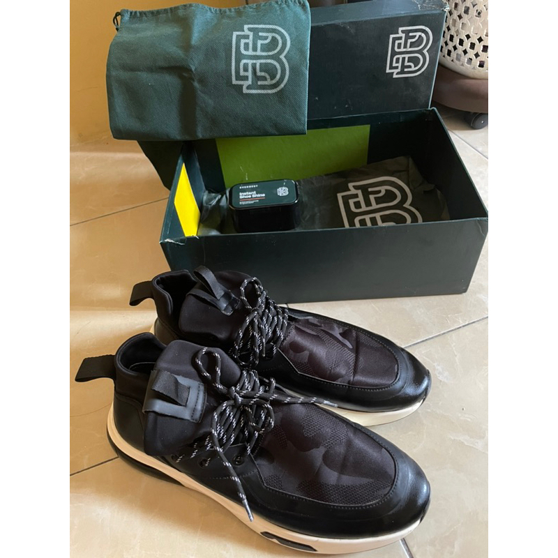 prelove sepatu everbest pria size 43