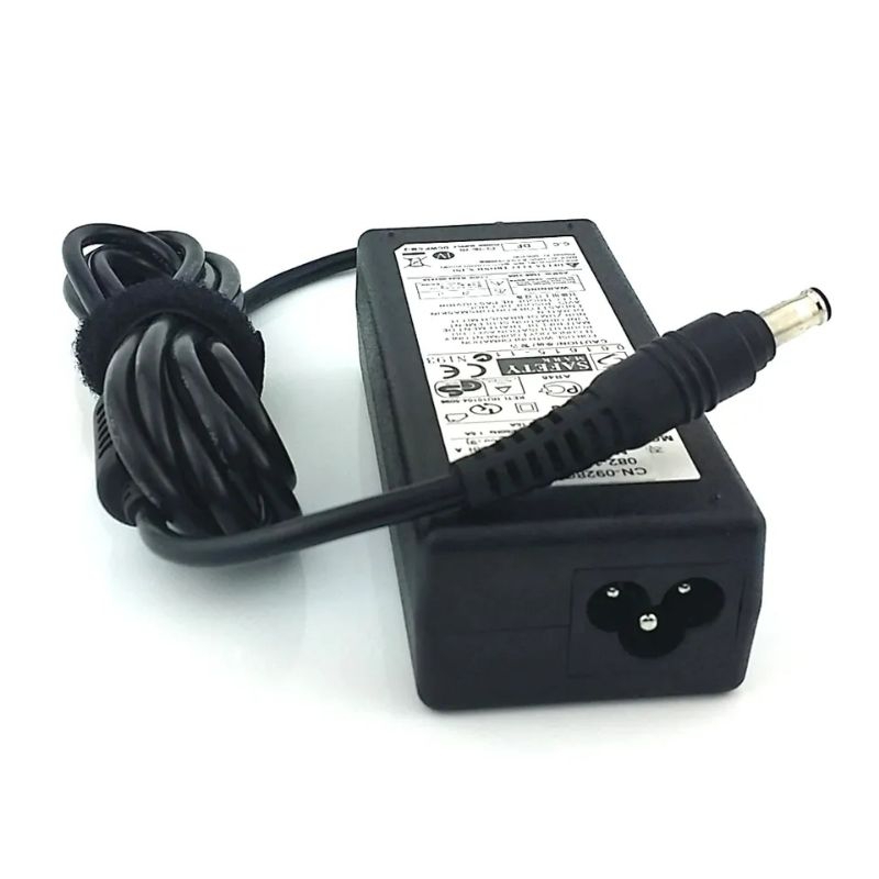Charger Notebook Samsung NP530E5M NP500R5L NP740U3M NP740U3L NP740U5M NP740U5L NP740U3M-K01US NP740U3L-L02US NP740U3L-L03US NP740U5M-X01US NP740U5M-X02US