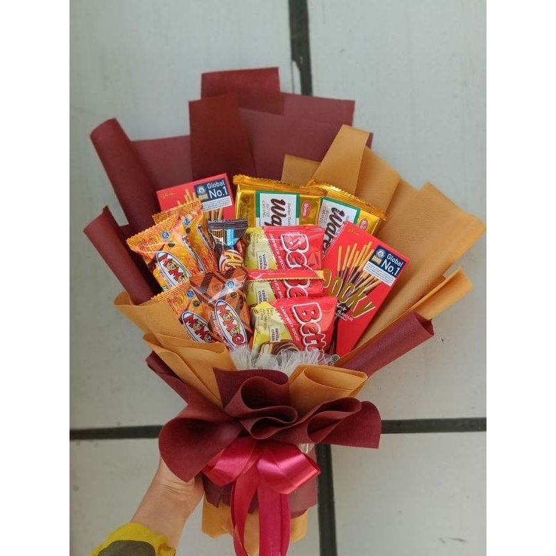 

buket snack murah / buket snack wisuda/ buket snack ultah/ buket snack kado pacar