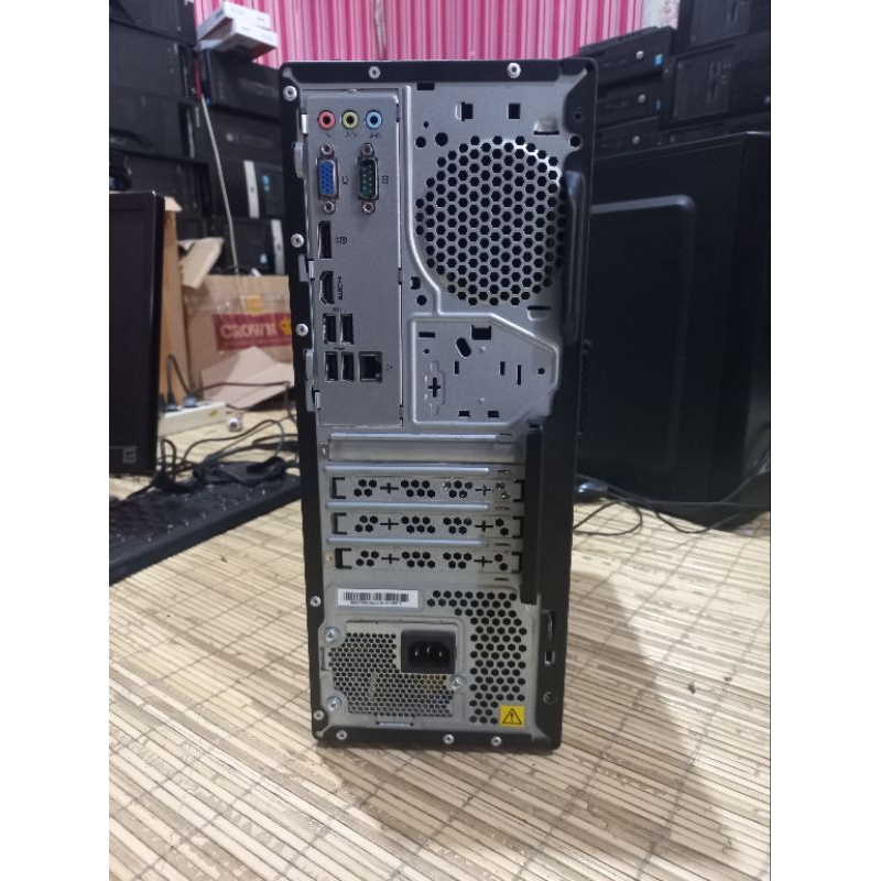 CPU Lenovo V520 Core i3-7100 3,90GHz RAM 8GB SSD 256GB