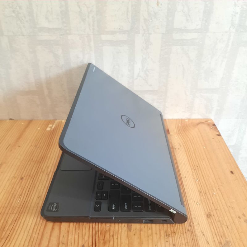 Dell Chromebook 11 CELERON N2840 RAM 4GB/SSD 128GB VERSI OS. WINDOWS SLIM RINGAN ENTENG BATRAI AWEETT MULUS MANTAB