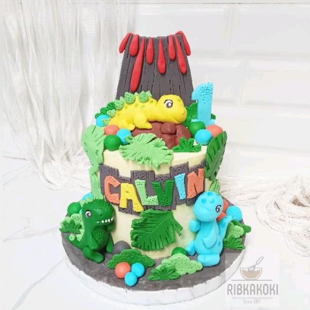

(surabaya sidoarjo gresik mojokerto) custom Birthday cake kue ultah karakter fondant ribkakoki