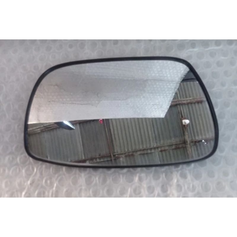 kaca spion avanza vvti 2004-2011