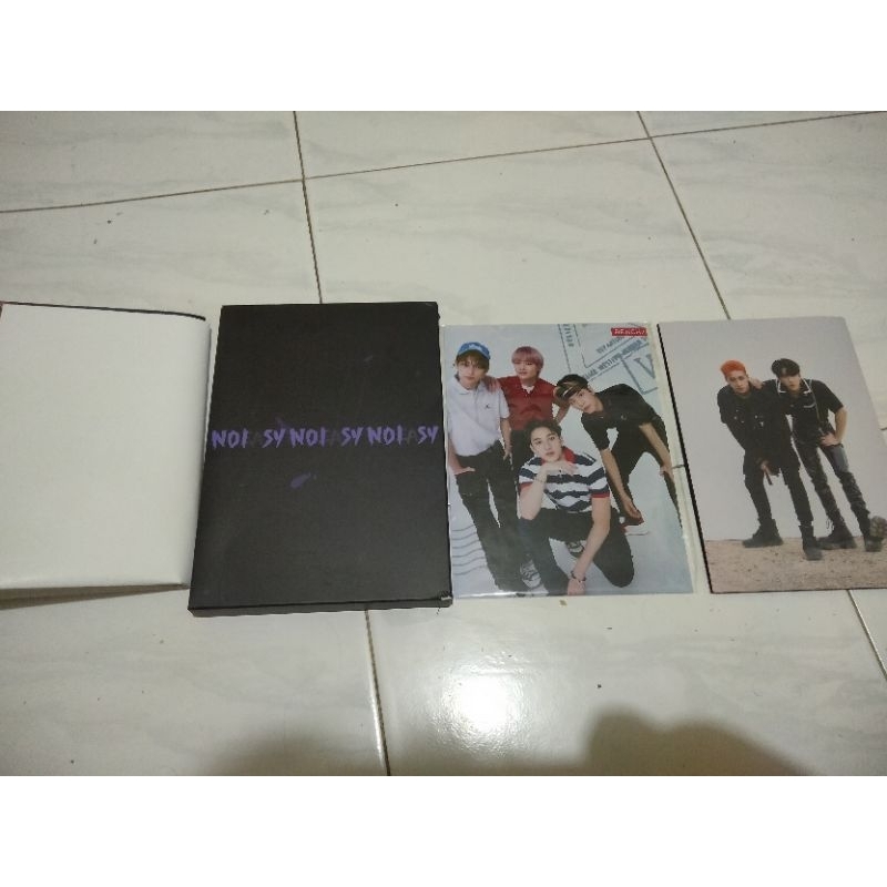 

Purple Noeasy Album Only Stray Kids minus PC dan Stiker