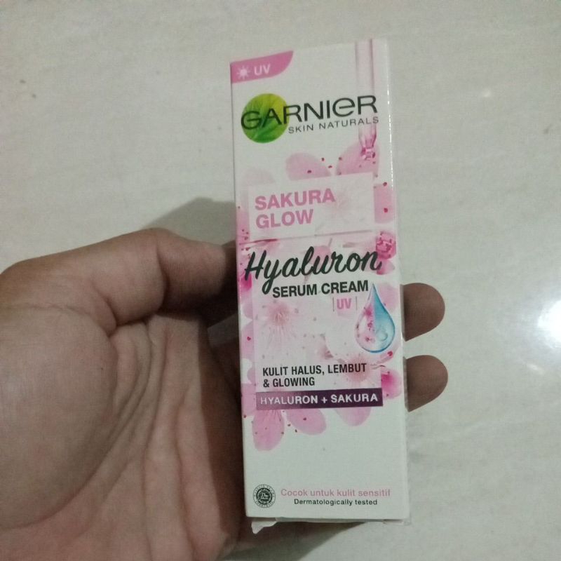 GARNIER SAKURA GLOW SERUM CREAM UV 20 ml