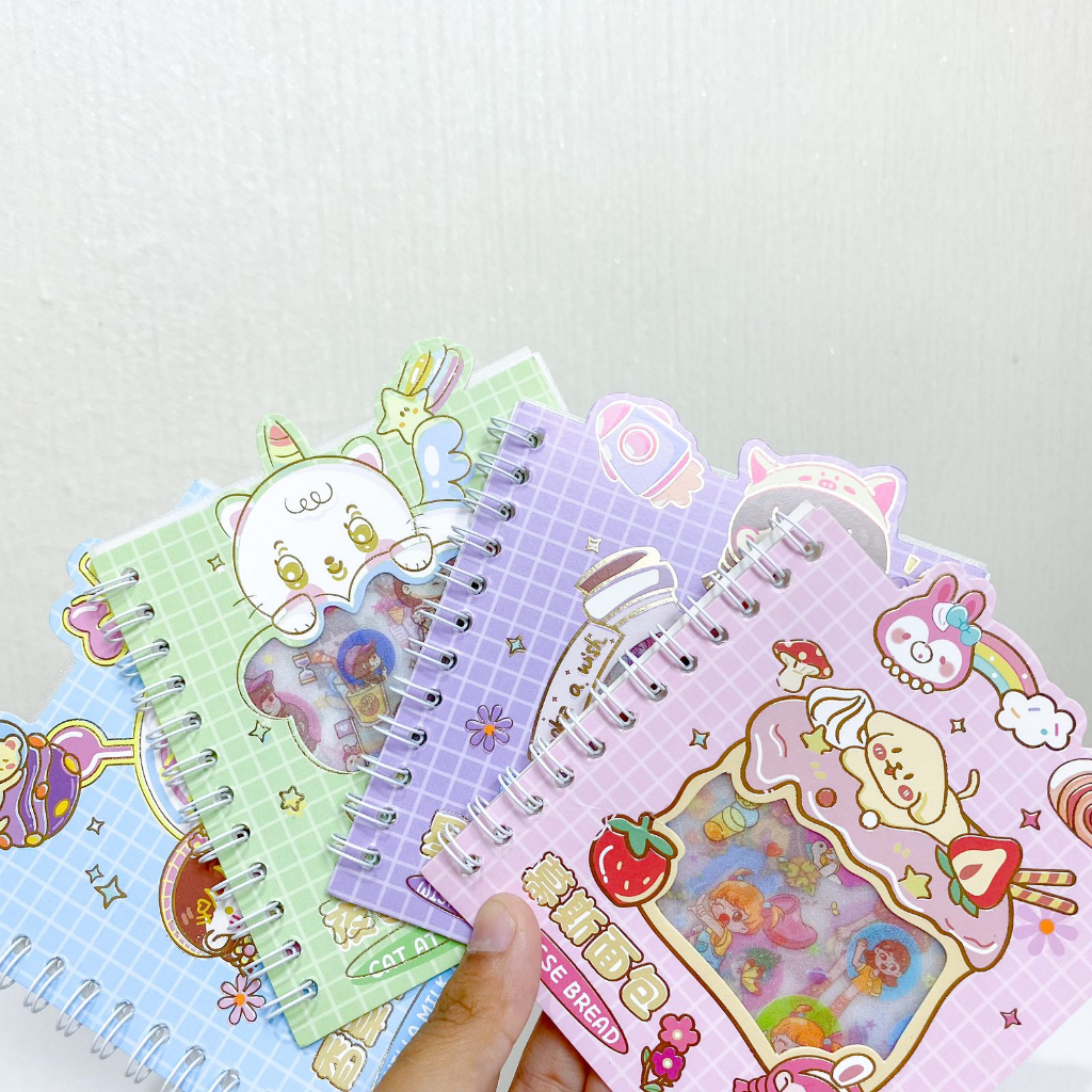 

Buku Spiral Stiker XTQ-GDK, 1 Set Buku Spiral Sweet Sticker Book XTQ-GDK SENMU SEN MU YE DA Momo Stiker Set Transparan Waterproof Pastel Weekly Planner Jurnal Scrapbook Diary Estetik Decoration Accessories Hampers Bingkisan Anak