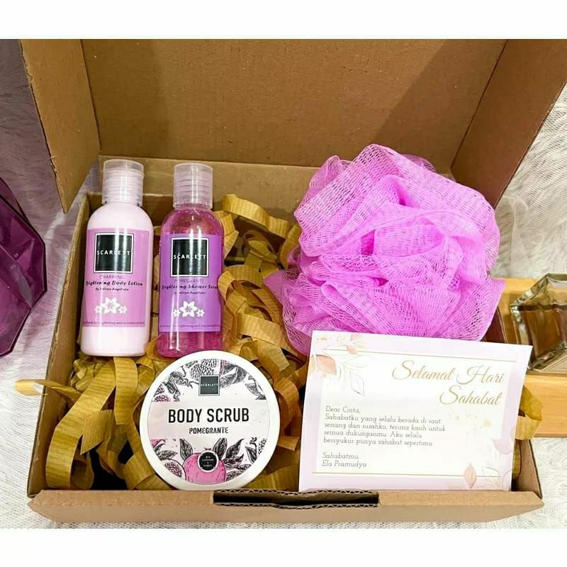 

Hampers Travel Kit / Kado Ulang Tahun Travel Pack Anniversary Wisuda