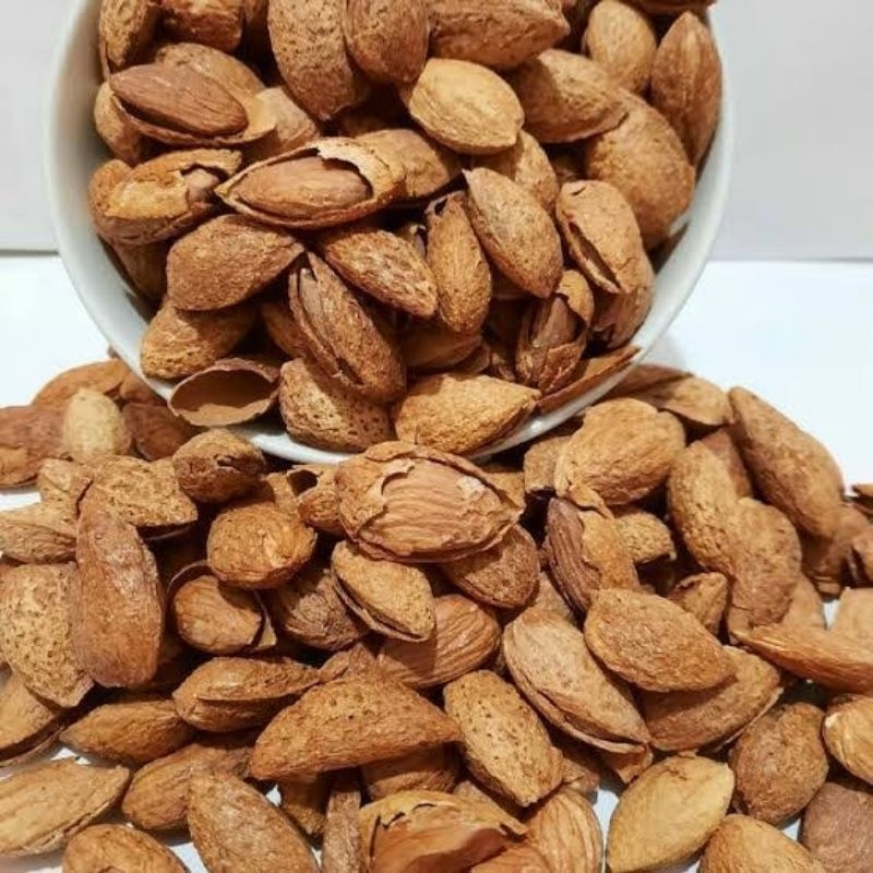 

Kacang Almond Susu / Kulit