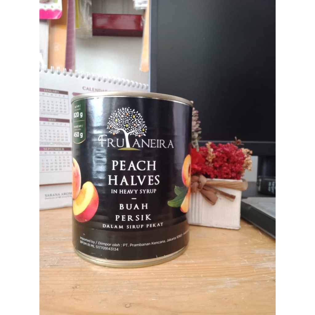 

Frutaneira Buah Persik Kaleng 820 g Halal Peach in Heavy Syrup Import