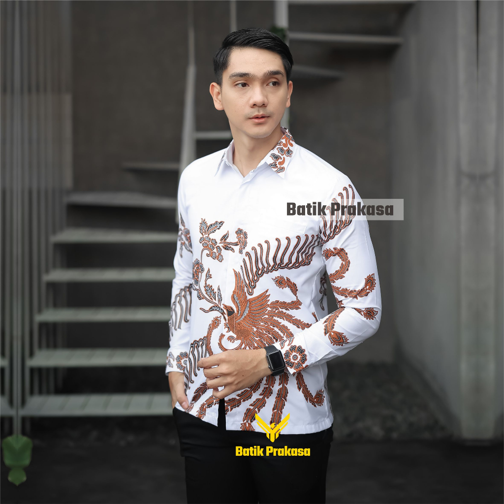 Kemeja Batik Prakasa Motif Mandaka Putih Slimfit Lengan Panjang Batik Solo