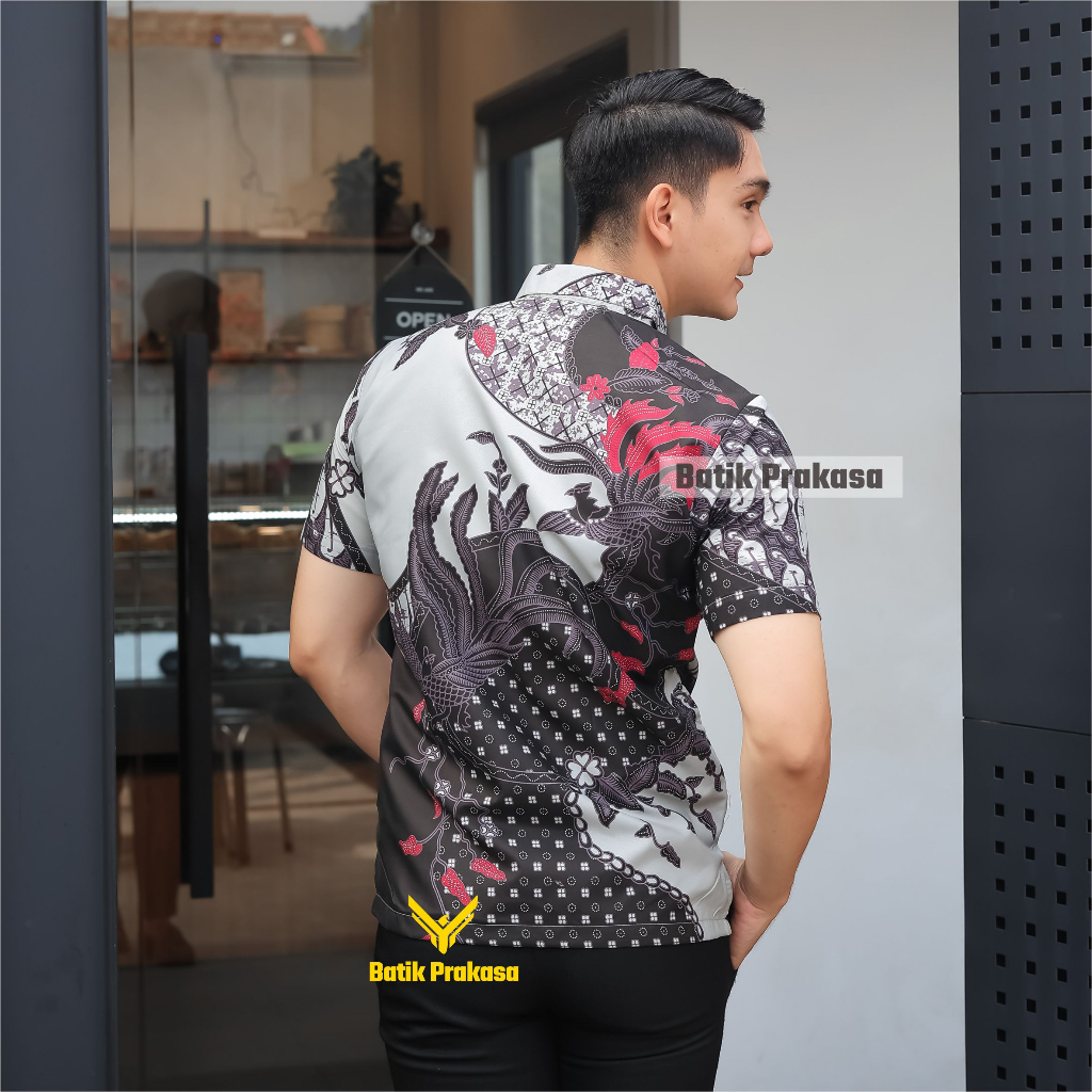 Kemeja Batik Prakasa Motif Danapati Slimfit Lengan Pendek Batik Solo