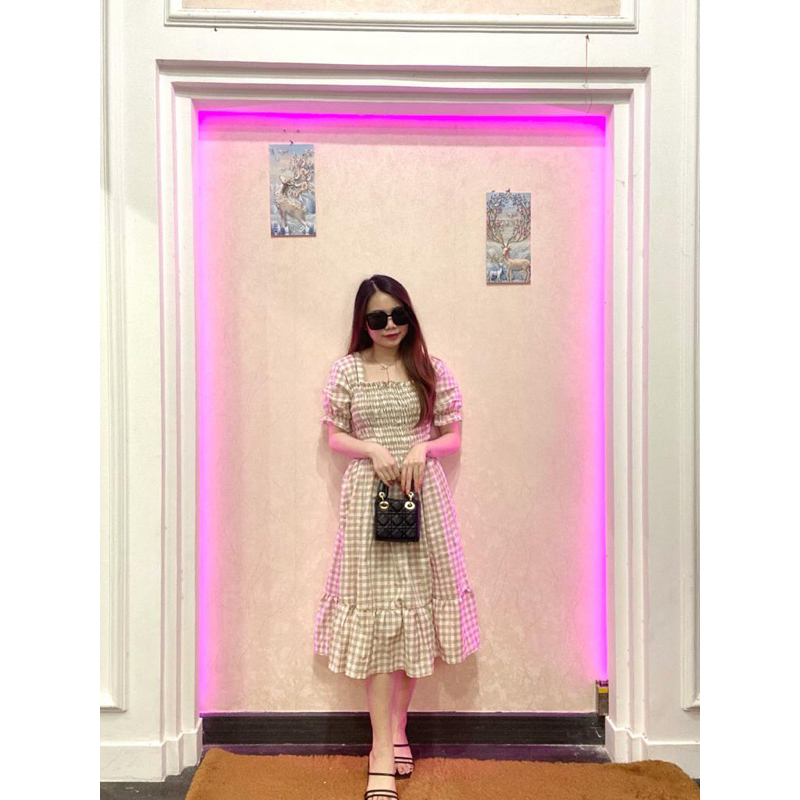 RD FASHION - SMOCKED DRESS / Gaun musim panas kasual baru Lengan pendek smocked dress lipit bunga dengan dasi belakang / gaun kasual A-line gaun smocked berlipat bunga lengan pendek-KOTAK BESAR CREM