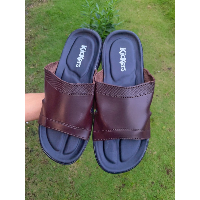 SANDAL KICKERS PRIA SANDAL PRIA SANDAL SLIDE SANDAL SLOP PRIA SANDAL KICKERS SLOP SANDAL JEPIT KICKERS SEPATU PRIA