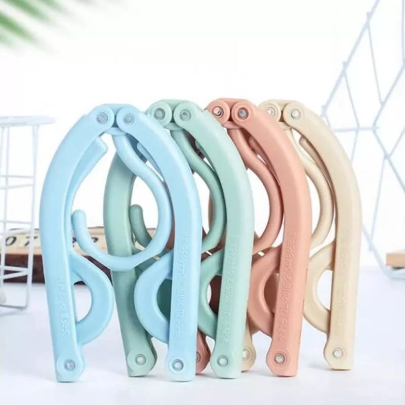 Hanger Lipat Gantungan Baju / Cantelan Jemuran Pakaian Baju Syal Hijab / Foldable