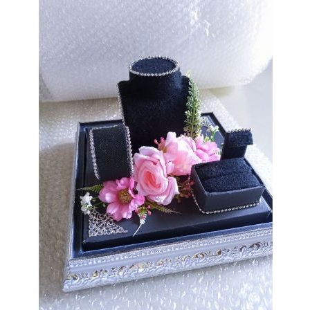 box set perhiasan mahar/ seserahan