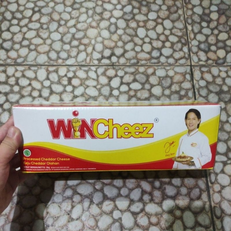 

WINCHEEZ KEJU CHEDDAR OLAHAN (PROCESSED CHEDDAR CHEESE) 2KG