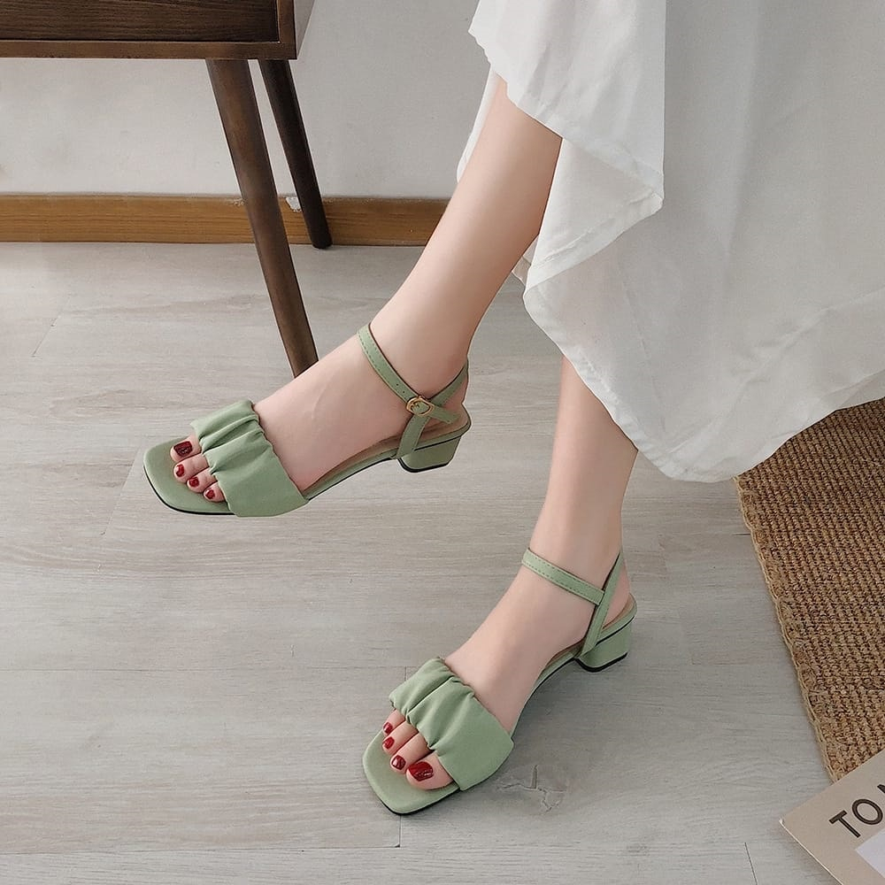 Sandal Heels Wanita Kerut Tali Belakang B-R 22