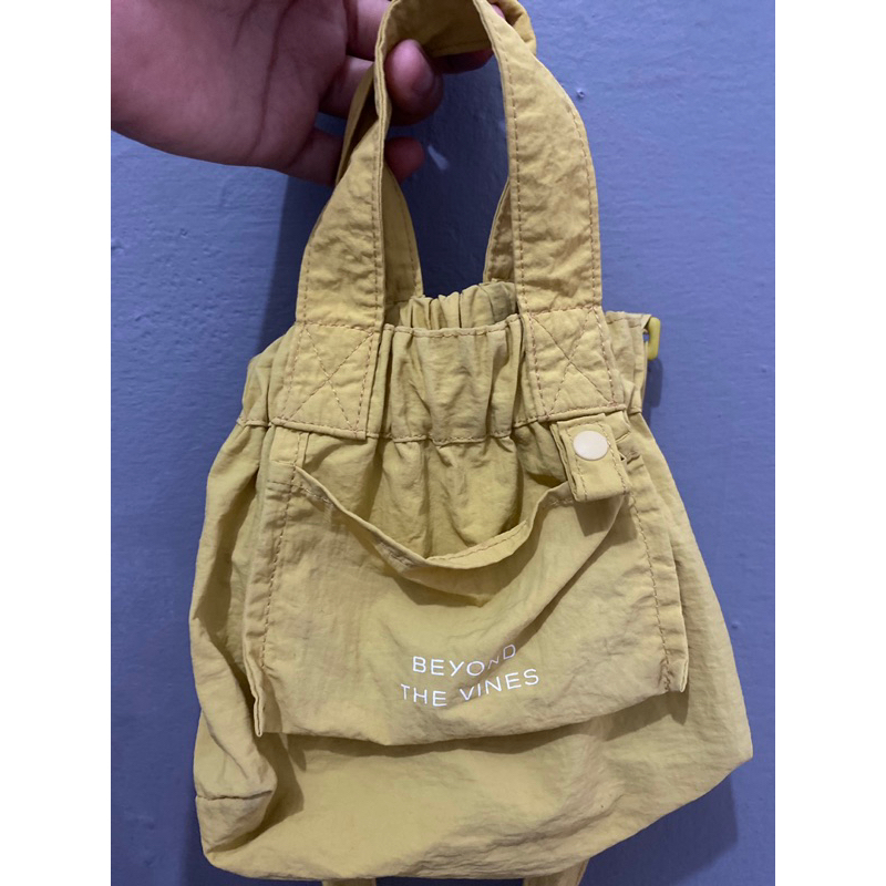 PRELOVED BEYOND THE VINES MICRO MUSTARD