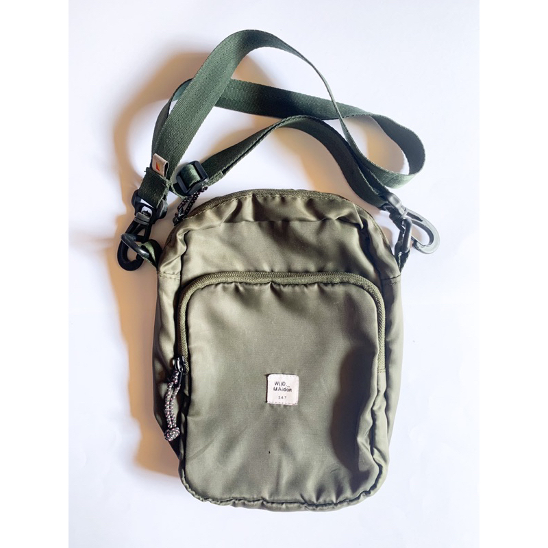 UNKL347 Tas Slingbag Warna Olive