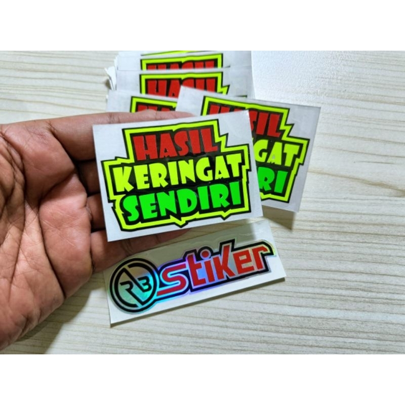 Sticker hasil keringat sendiri cutting