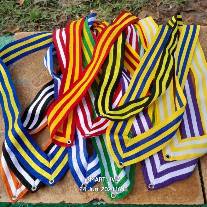 

Tali medali satuan lebar 3cm Siap pakai