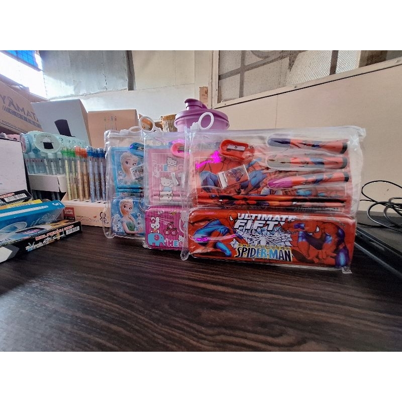 

Kotak pensil set 8008