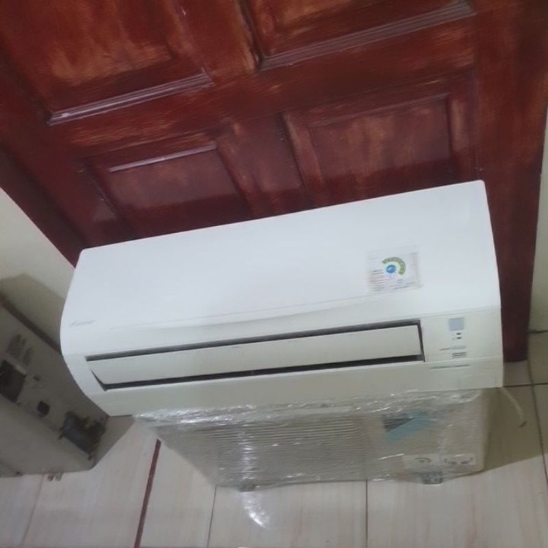 second Ac Daikin Thailand 1pk (Dingin Joss)