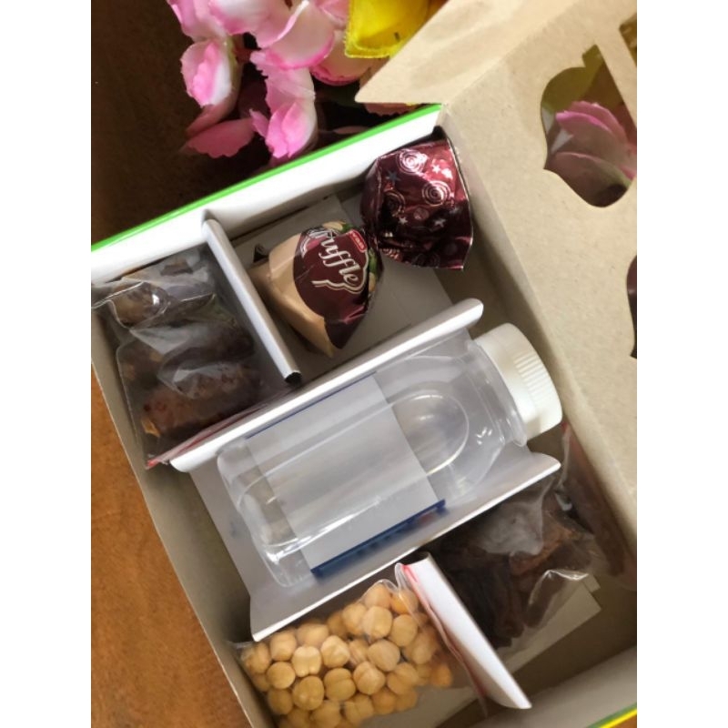 

PAKET OLEH-OLEH HAJI - UMROH | Paket Hemat / Haji Umroh/ Zamzam-Kurma-Kismis-KacangArab