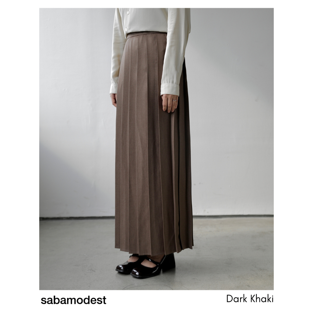 Saba Split Vest &amp; Pleated Maxi Skirt